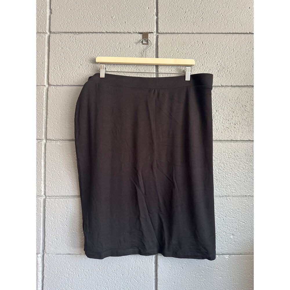 Flax in Motion Knee Length A-Line Stretchy Skirt size L